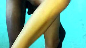 Amigo ofrece a su esposa como depósito de esperma para una bbc negra