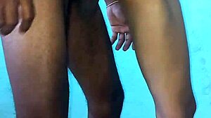 Amigo ofrece a su esposa como depósito de esperma para una bbc negra