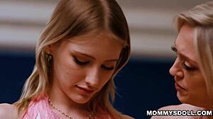 Dee Williams and Melody Marks Share a Deeply Intimate Fingering Session