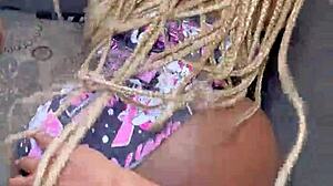 Vecina Cachonda Engaña a Marido con Vecino en Pov Colombiano Caliente