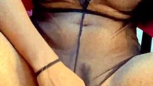 i'm enjoying this squirting pussy with muff diving and licking