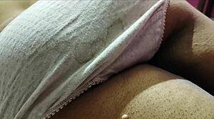 desi indian wife’s big ass gets surprising sales boy massage