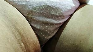 desi indian wife’s big ass gets surprising sales boy massage