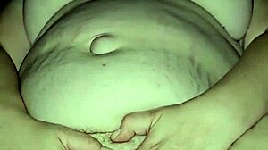 Milf Plays With Her Soft And Cums