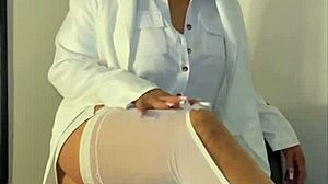 Esta Madura Usa Trasero Y Tetas