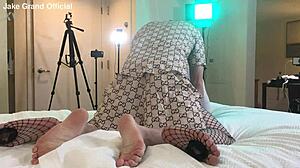 Yo, rapper bangin' a blonde ts, damn it's wild