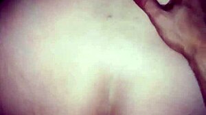 pov, me junto con la vecina para coger en doggystyle