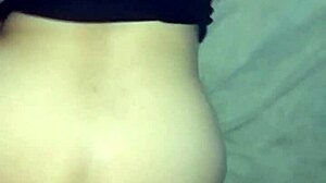 pov, me junto con la vecina para coger en doggystyle