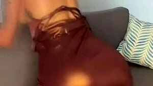 i can’t believe my 18-year-old girlfriend got exposed like this in public