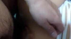 Comiéndole el coño a esta venezolana bien sabroso ella me dijo que si novio no le hechaba la leche adentro