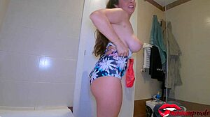 Miriam Prado Gives Handjob In Bathtub, Cum Covers Big Tits