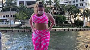 BBW Hot Ass Hollywood Deepthroats And Rides Rome Major's Massive Cock