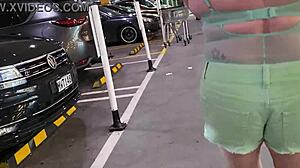 trashy kiwi slut flashes pussy at mall and public street