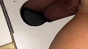 esposa safada banging at glory hole while husband films