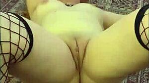 Hotwife Steffi Sways Her Big Pussy Lips in a Teasing Dance