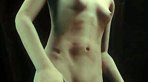 Girl Gets Fucked By Floating Dildo 😲