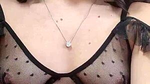 Shemale Wants Naughty Guy to Fuck and Cum in Ass