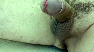 quick masturbation at the bathroom