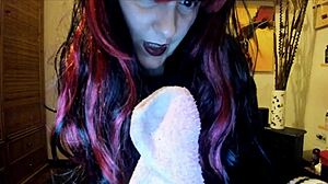 Dirty socks ready for you to worship up close in your mouth!