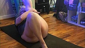 Hot Milf Stretches Big Ass During Morning Yoga