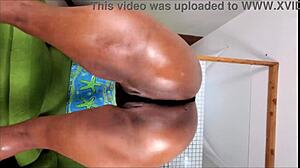 Soft big ass milf shows off her twerk moves.