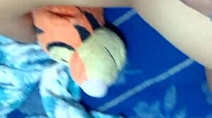 que buena esta mi novia bent over in doggystyle