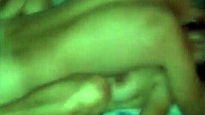 dois novinhos se revezam na karina com tesão