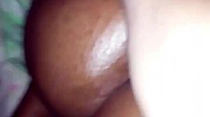 I fucked that ebony milf novinha with a big cumshot, traficante style.