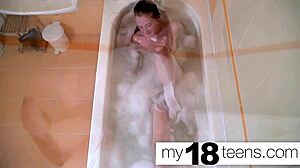 Babe boldly masturbates to orgasm in bath