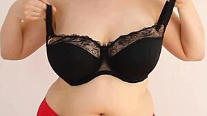 Trying on big 80g bra