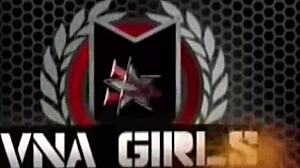 Lauren Phillips teases her big clit in lingerie while masturbating solo 😏