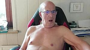 Hey Norbertww, you jerking off on cam at Chaturbate again?