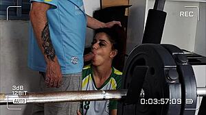 i watch emplyees fuckin in the warehous