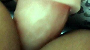 Dupla penetra��o com rola no c� e brinquedo na buceta, gemidas e gritaria 😩