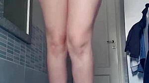 Wanna see this hot puta play solo with her curves?