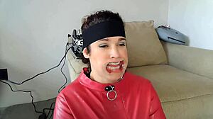 wife’s head on fucking machine for unreal bj