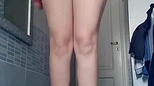 Wanna see this hot puta play solo with her curves?