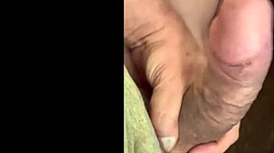 hey, stroking this monster cock solo feels amazing, amateurs loving big dick