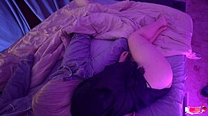 uhh, stepmom sucks me off n’ begs to bang... s1e1