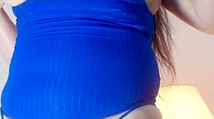 esposa puta masturbates for husband’s friends with big ass