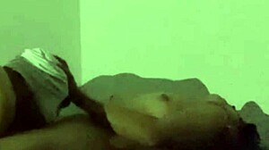 chupando novinha de 18 anos gostosa com pe grande e orgasmo