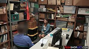 teen shoplifter blows security guard 😏