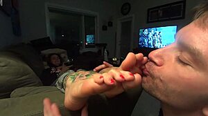 These perfect feet are getting worshipped