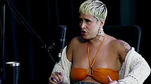 Just Joana's Passionate Truth in Bisexual Fuck and Foot Worship