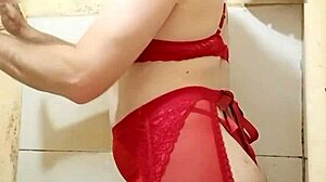 hey cdzinha, u showing off that lingerie and tiny thing?