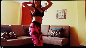 i love watching peruvian prostitute pilar gasca move her ass so nicely. it's so sexy.