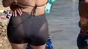 Bunduda Gostosa Prostitute Engages in Detailed Sexual Acts with Clients. Hot Ass Action in Scene.