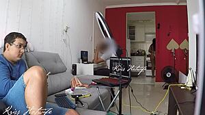 Corno do meu marido, I paraded in see-through bikini front of tech guy!