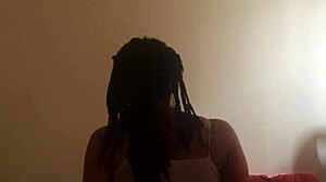 Amateur homemade ebony princess enjoys a casual ride