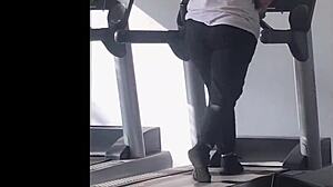Big Booty Shakes On Treadmill